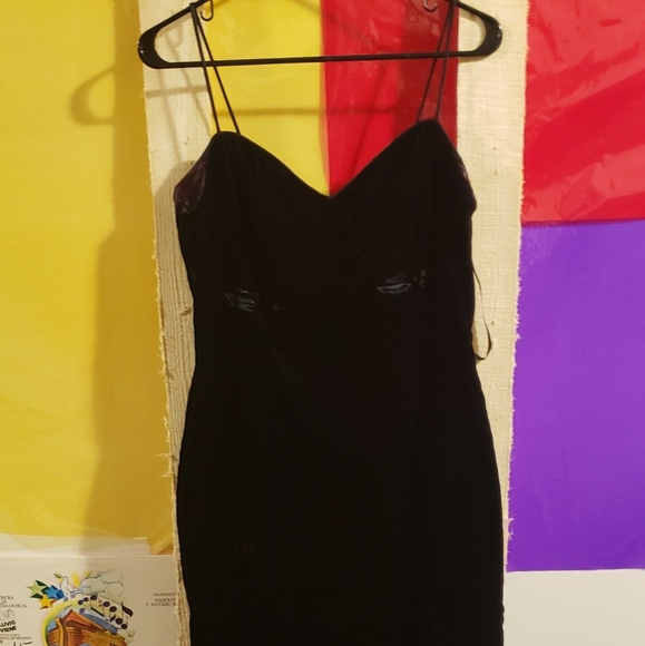 Sleek velvety evening dress - Picture 3 of 4